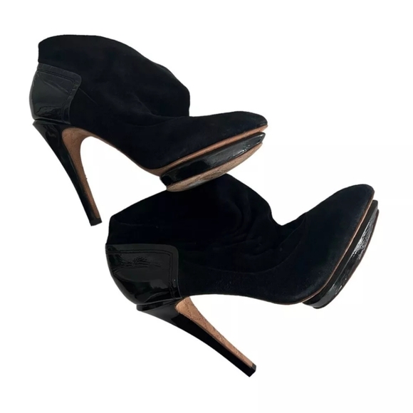 L.A.M.B. GWEN STEFANI BLACK SUEDE HEELS BOOTIE 7.5 - Picture 5 of 6